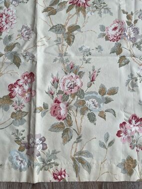 Martha Stewart Shabby Chic Curtains (2) Cotton Blend Pastel Spring Florals NOS